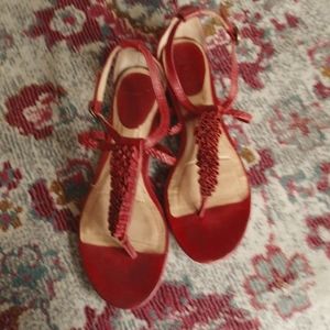 Frye Red Ruffled Leather T-Strap sandals size 7.5M
